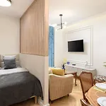 Quiet On The Main Square, 2 Bathrooms Apartment