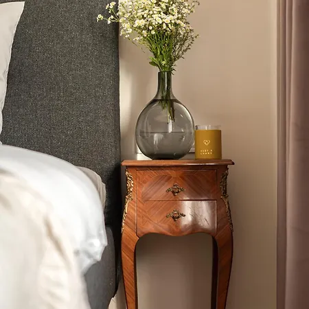 דירה Quiet On The Main Square, 2 Bathrooms *