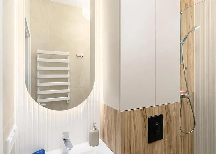 Apartmán Quiet On The Main Square, 2 Bathrooms Vratislav